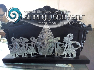 Cinderamata Wayang Unik